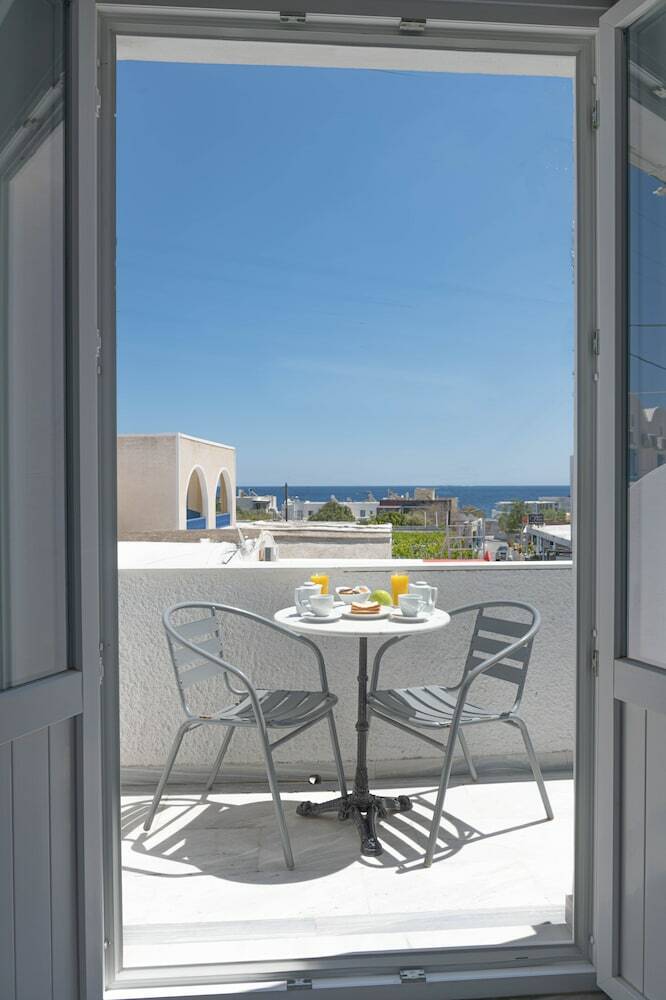 Hostal Join Us Low Cost Rooms