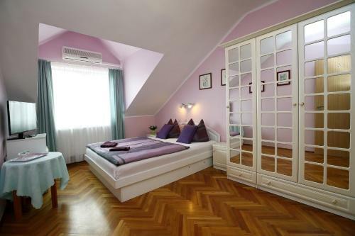 Bed & Breakfast Cecey Vend�gh�z
