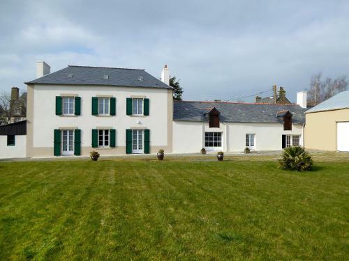 Holiday Home La Hulotais