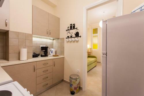 Pentelis Apartment