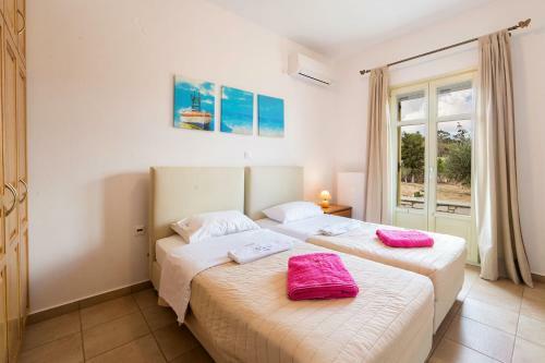 Villa San Dimitrio House On The Beach