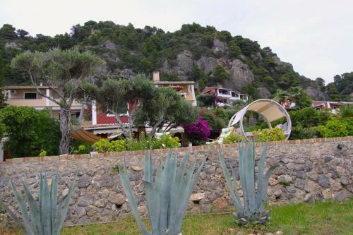 Glyfada Beachfront Apartments And Villas