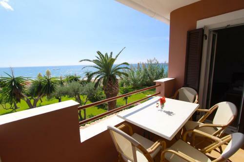Glyfada Beachfront Apartments And Villas