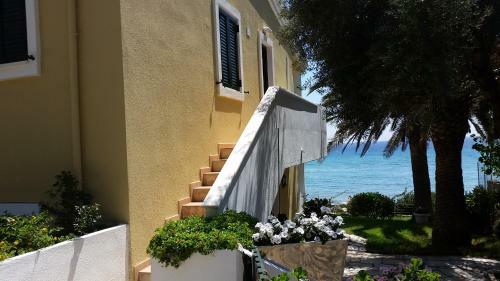 Glyfada Beachfront Apartments And Villas