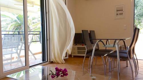 Glyfada Beachfront Apartments And Villas