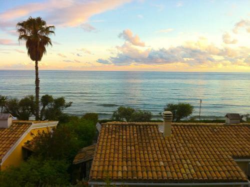 Glyfada Beachfront Apartments And Villas
