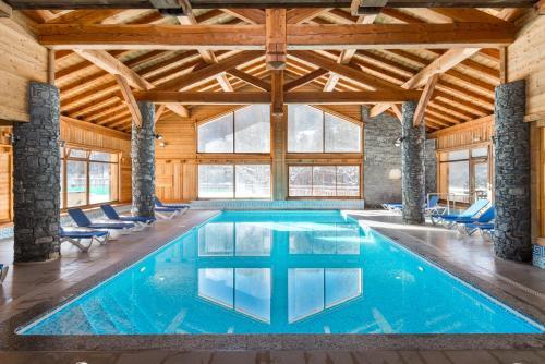 Aparthotel Lagrange Vacances Le Hameau Du Rocher Blanc