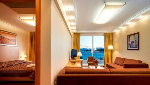 Nautica Bay Hotel