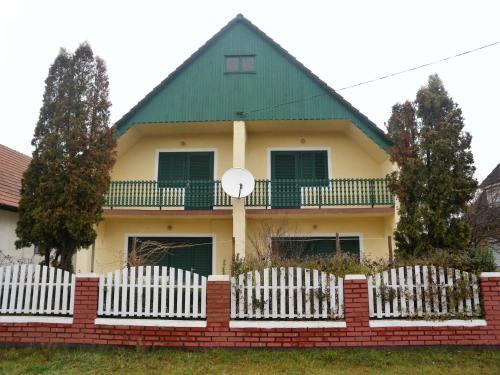 Apartamento Holiday Home In Balatonmariaf�rdo 33086