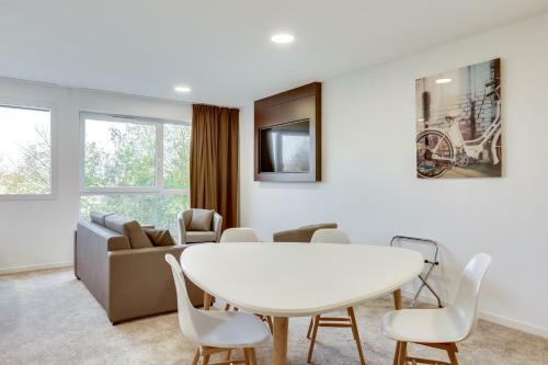 Hotel Balladins Caen M�morial