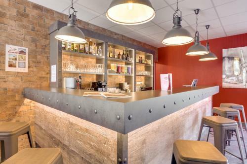 Hotel Balladins Caen M�morial