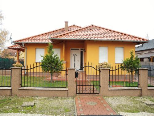 Apartamento Holiday Home Balatonmariafurdo, Somogy 1