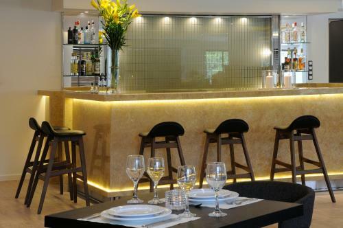 Athens Avenue Hotel