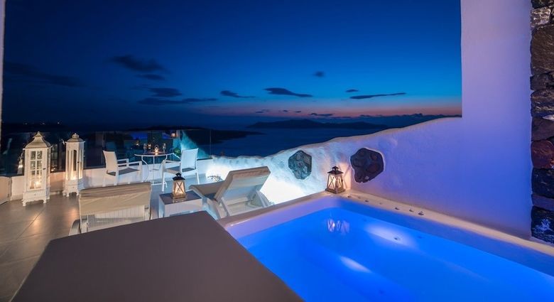 Villa Fira Deep Blue Suites
