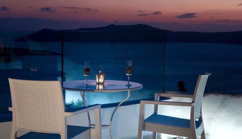 Villa Fira Deep Blue Suites