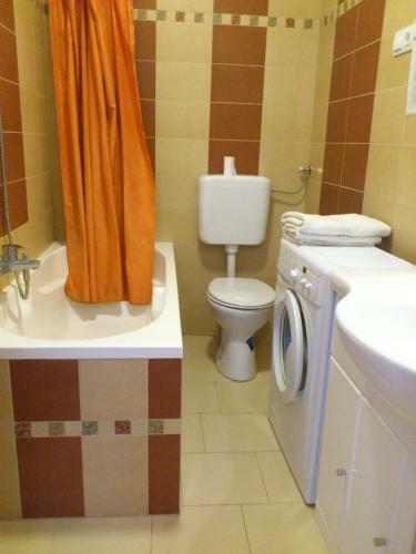 R�na Apartman