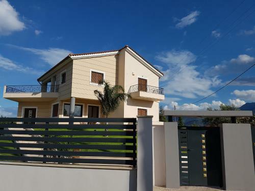 Dimitris Villa
