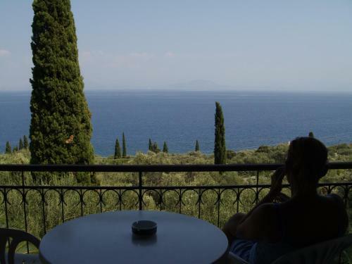 Spiros Apartments
