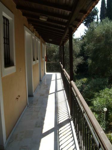 Spiros Apartments