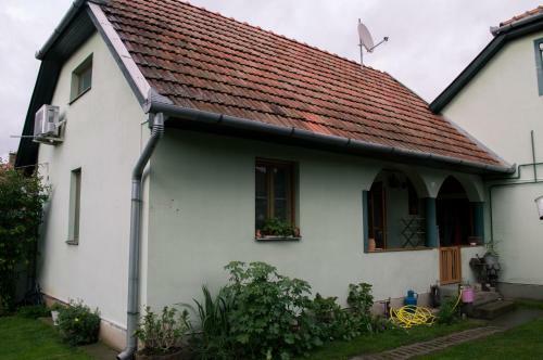 Aj�nd�k Apartman