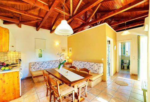 Alkyon Apartments & Villas Hotel