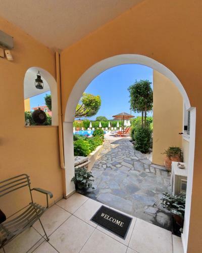 Alkyon Apartments & Villas Hotel