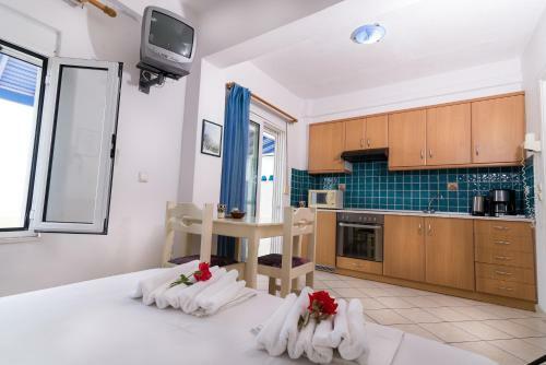 Eirini Plomariou Apartments