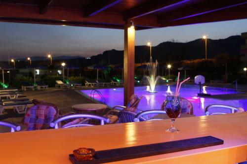 Zoes Hotel