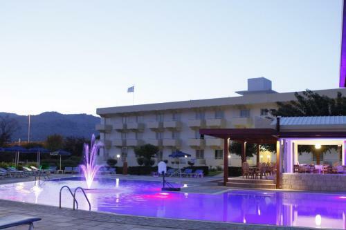 Zoes Hotel