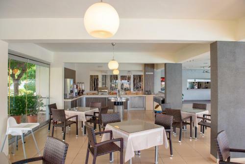Zoes Hotel