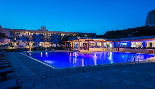 Zoes Hotel