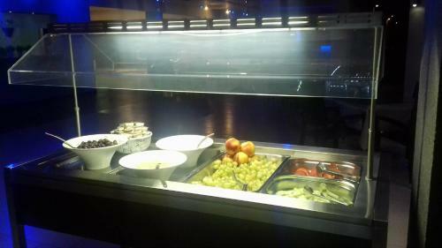 Zoes Hotel