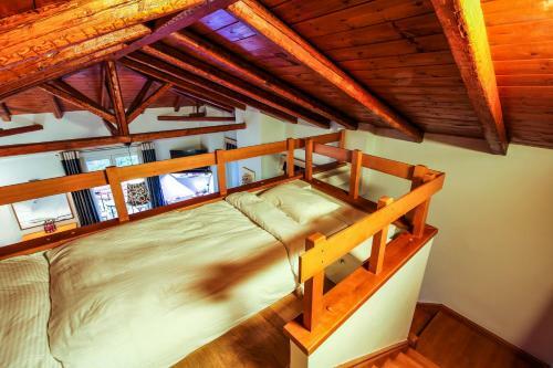 Hostal Enastron Guesthouse
