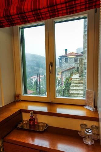 Hostal Enastron Guesthouse