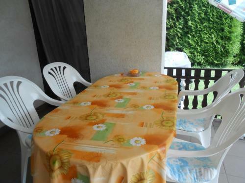 Simon Apartmanh�z Zam�rdi