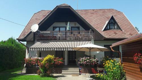 Simon Apartmanh�z Zam�rdi