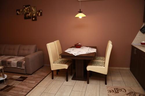 Ametiszt Apartman