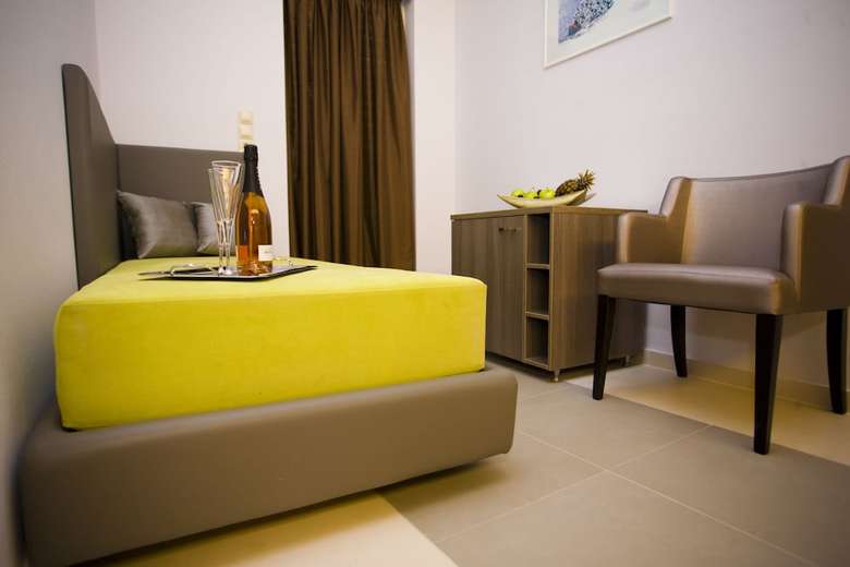 Astron Hotel