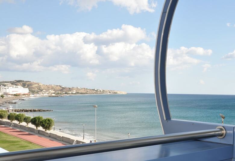 Astron Hotel