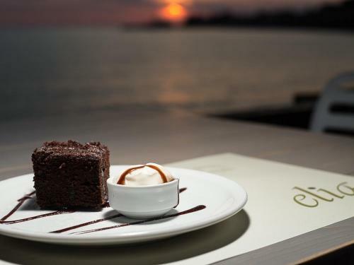 Olive Press Hotel & Apartments