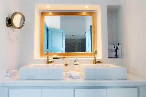 Hotel Black Rose Suites