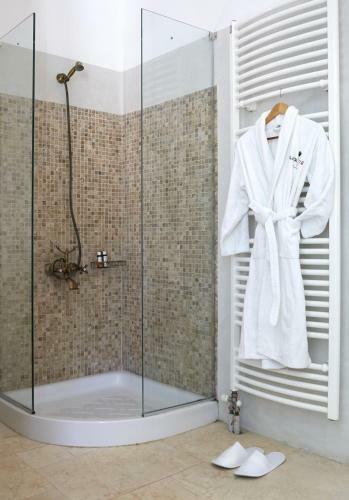 Hotel Black Rose Suites