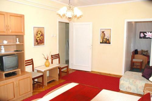 Napf�ny Apartmanh�z