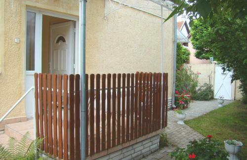 Napf�ny Apartmanh�z