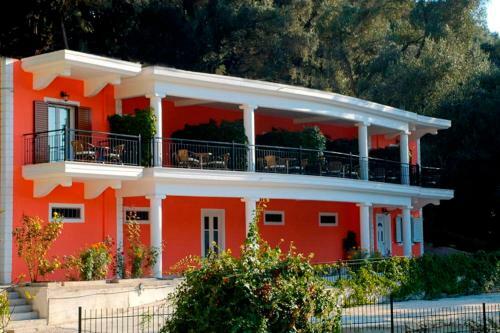 Nikas Villa Orange Apartments