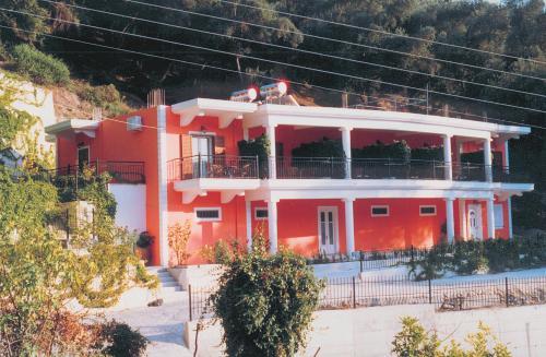 Nikas Villa Orange Apartments