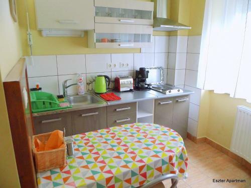 Hostal Eszter Apartman