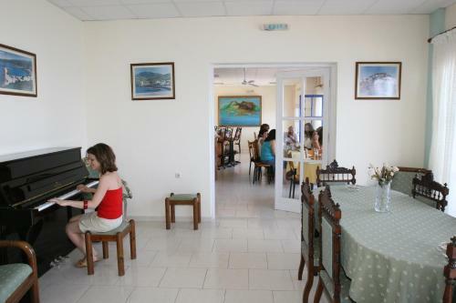 Hotel Guest House Polyvotis