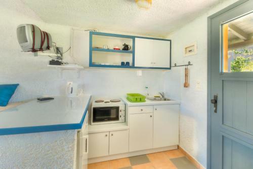 Lefkes Apartments