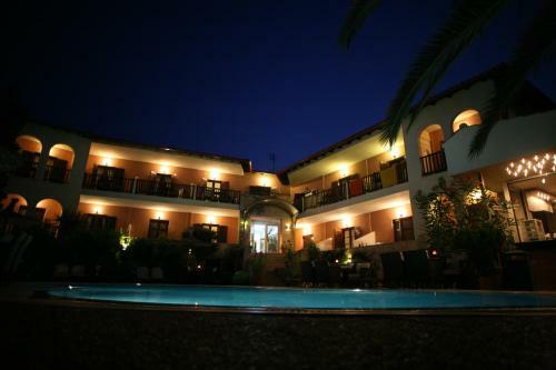Stamos Hotel
